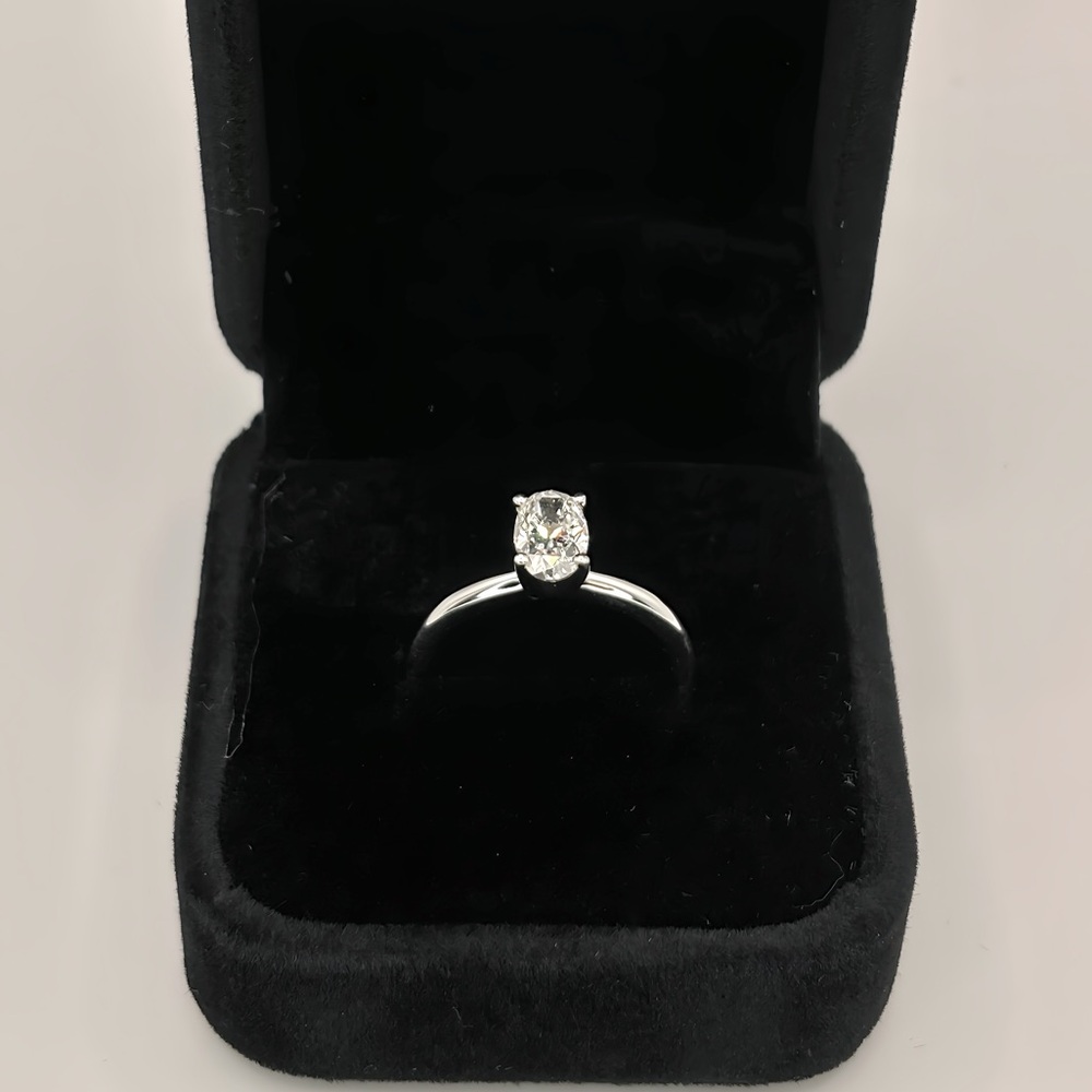 Oval Diamond Solitaire Engagement Ring 14k White Gold 0.90 Carat NWOT - Picture 1 of 15
